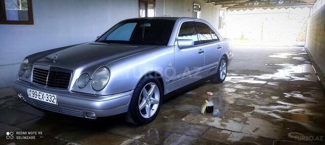 Mercedes E 240 1999, 448,000 km - 2.4 l - Salyan