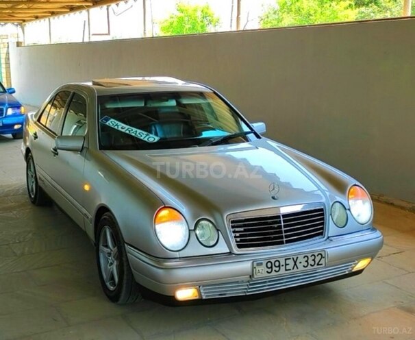 Mercedes E 240 1999, 448,000 km - 2.4 l - Salyan