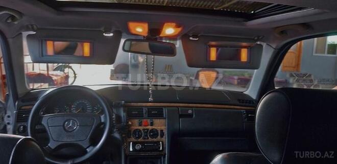 Mercedes E 240 1999, 448,000 km - 2.4 l - Salyan