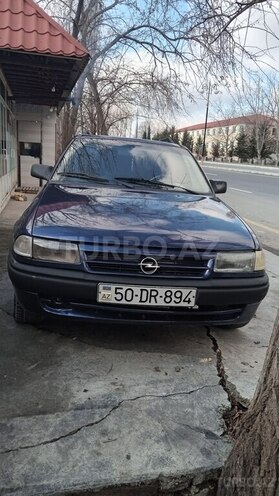 Opel Astra 1993, 160,000 km - 1.6 l - Şəki