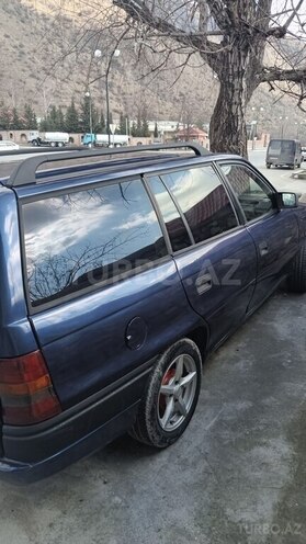 Opel Astra 1993, 160,000 km - 1.6 l - Şəki