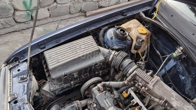 Opel Astra 1993, 160,000 km - 1.6 l - Şəki