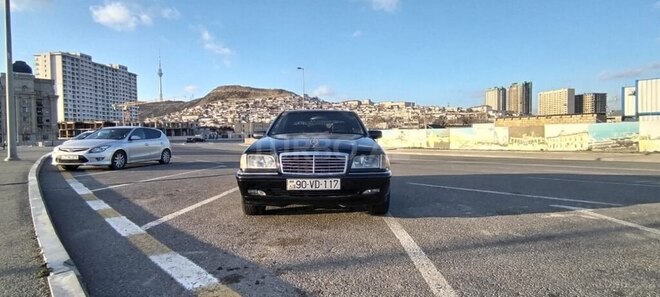 Mercedes C 230 2000, 280,000 km - 2.3 l - Bakı