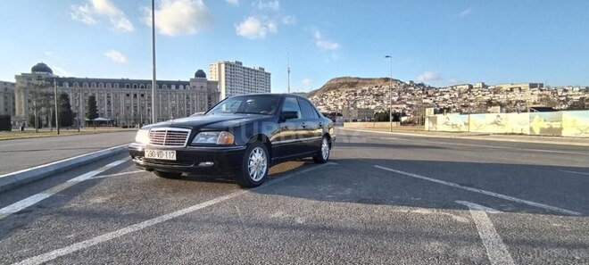 Mercedes C 230 2000, 280,000 km - 2.3 l - Bakı