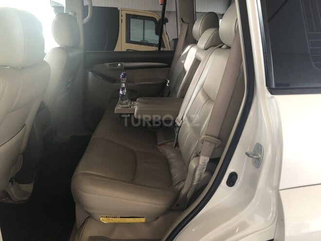 Toyota Land Cruiser Prado-6