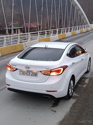 Hyundai Elantra 2014, 170,000 km - 1.6 л - Şəki
