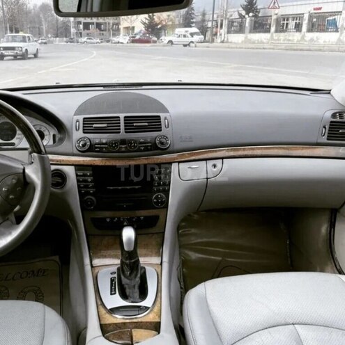 Mercedes E 280 2005, 227,000 km - 3.0 l - İsmayıllı