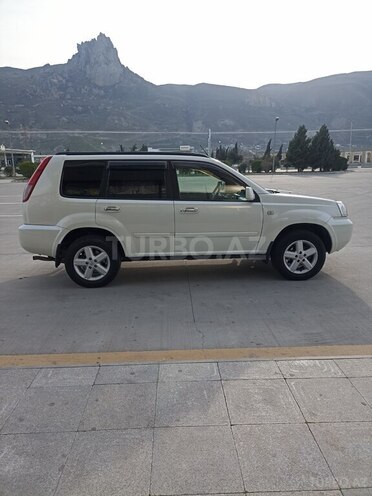 Nissan X-Trail 2004, 374,000 km - 2.0 л - Qusar