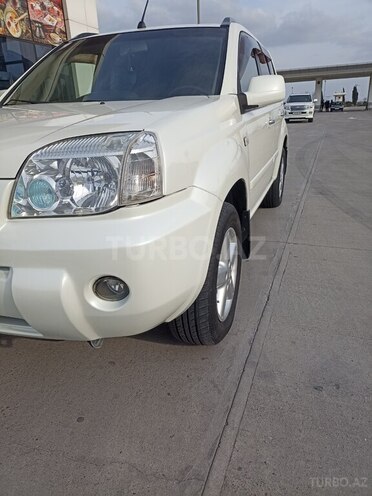 Nissan X-Trail 2004, 374,000 km - 2.0 л - Qusar
