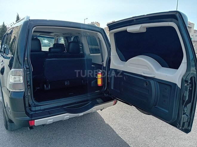 Mitsubishi Pajero 2007, 215,000 km - 3.0 l - Bakı