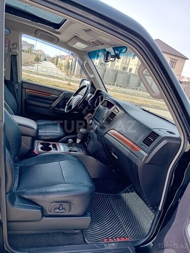 Mitsubishi Pajero 2007, 215,000 km - 3.0 l - Bakı