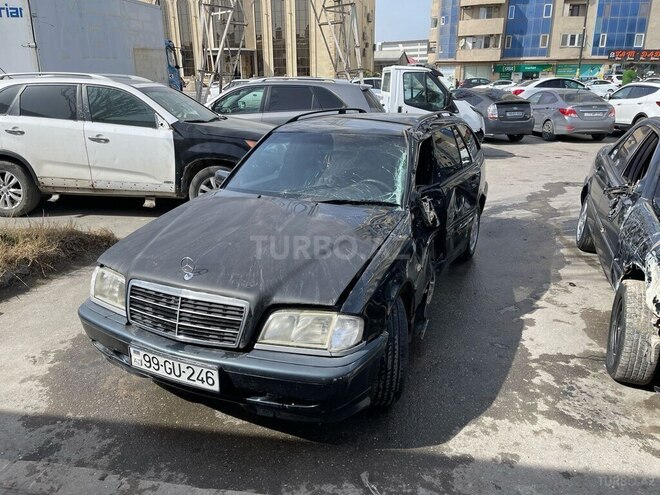 Mercedes C 220 1999, 269,875 km - 2.2 л - Bakı