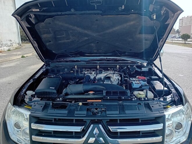 Mitsubishi Pajero 2007, 215,000 km - 3.0 l - Bakı