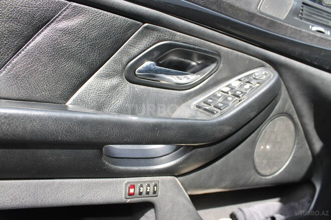 BMW 528 1999, 453,000 km - 2.8 l - Bakı