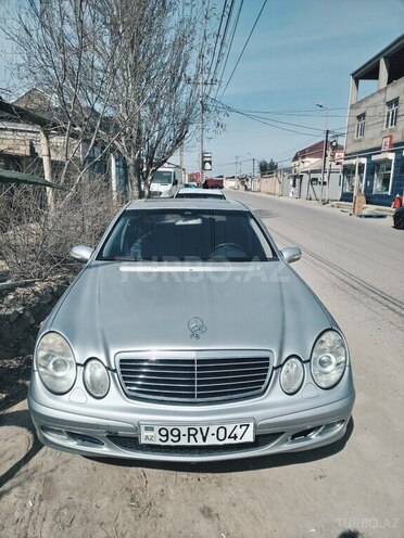 Mercedes E 220 2002, 524,560 km - 2.2 л - Bakı