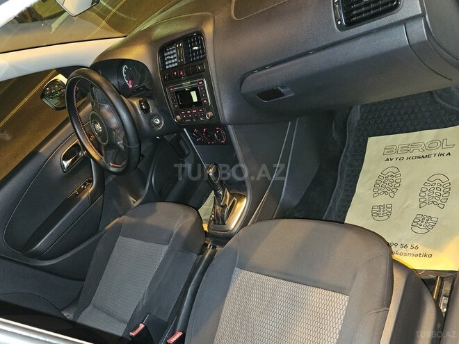 Volkswagen Polo 2013, 249,084 km - 1.6 l - Bakı