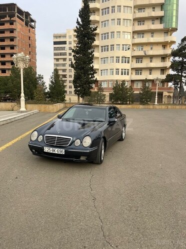 Mercedes E 240 2000, 300,000 km - 2.4 л - Gəncə