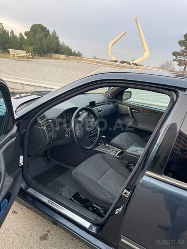Mercedes E 240 2000, 300,000 km - 2.4 л - Gəncə