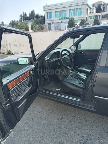 Mercedes E 200 1993, 285,000 km - 2.0 l - Bakı