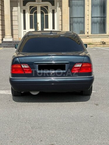 Mercedes E 220 1999, 616,560 km - 2.2 l - Bakı