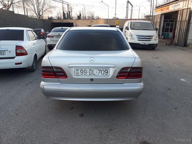Mercedes E 220 2000, 410,000 km - 2.2 l - Bakı