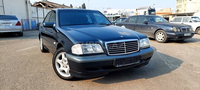Mercedes C 180 2000, 280,300 km - 1.8 л - Gəncə