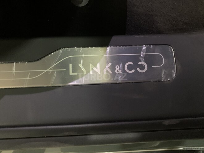 Lynk & Co 08