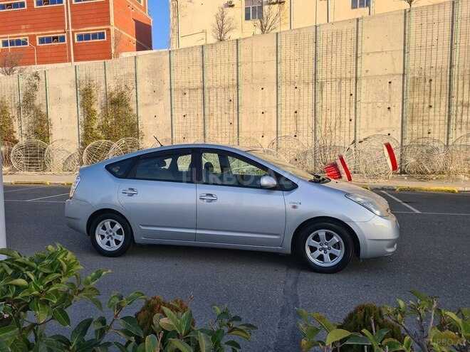 Toyota Prius 2009, 25,800 km - 1.5 л - Bakı