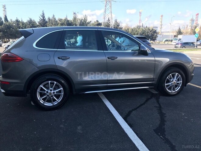Porsche Cayenne 2015, 92,600 km - 3.6 l - Bakı