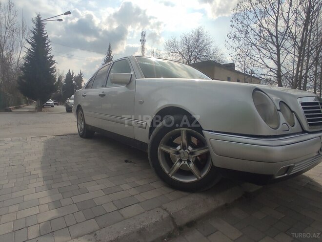 Mercedes E 320 1996, 400,000 km - 3.2 l - Sabirabad