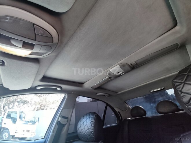 Mercedes E 270 2002, 296,000 km - 2.7 l - Bakı