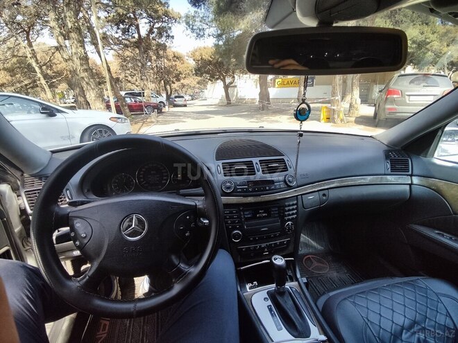 Mercedes E 270 2002, 296,000 km - 2.7 l - Bakı