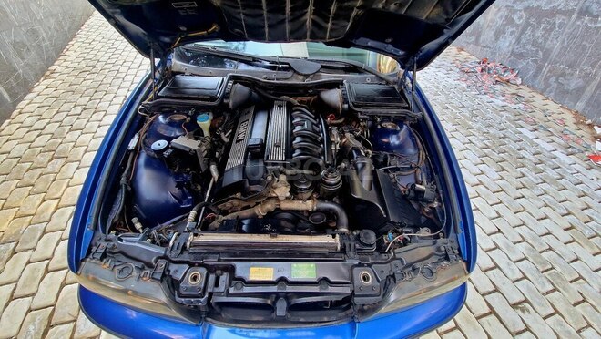 BMW 528 1997, 254,000 km - 2.8 л - Bakı