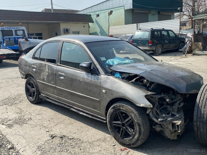Honda Civic 2005, 400,000 km - 1.7 l - Mingəçevir