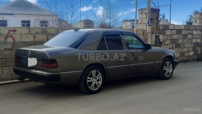 Mercedes E 200 1990, 366,000 km - 2.0 l - Bakı