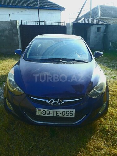 Hyundai Elantra 2013, 110,000 km - 1.8 l - Astara