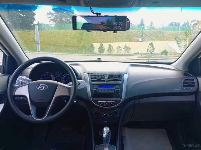Hyundai Accent 2015, 175,600 km - 1.6 l - Bakı