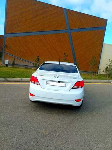 Hyundai Accent 2015, 175,600 km - 1.6 l - Bakı