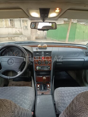 Mercedes C 250 1995, 460,000 km - 2.5 l - Bakı