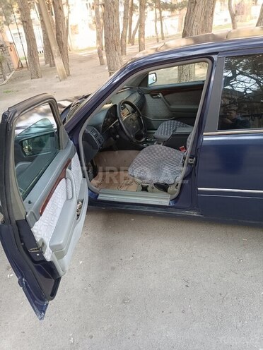 Mercedes C 250 1995, 460,000 km - 2.5 l - Bakı