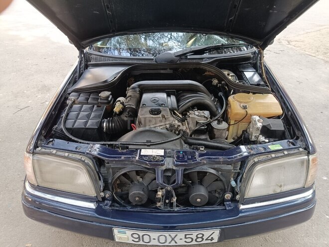 Mercedes C 250 1995, 460,000 km - 2.5 l - Bakı