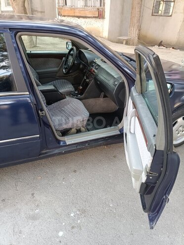 Mercedes C 250 1995, 460,000 km - 2.5 l - Bakı