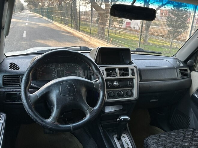 Mitsubishi Pajero io 2002, 311,000 km - 2.0 l - Bakı