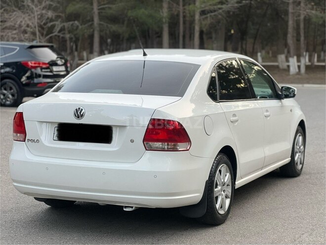 Volkswagen Polo 2013, 190,000 km - 1.6 l - Bakı