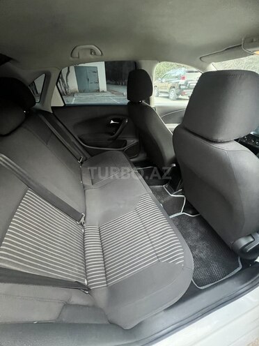 Volkswagen Polo 2013, 190,000 km - 1.6 l - Bakı