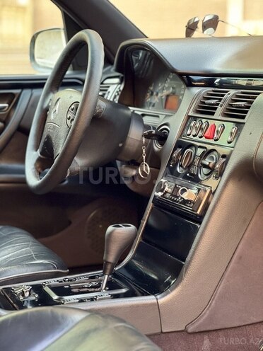 Mercedes E 270 2000, 369,877 km - 2.7 l - Bakı