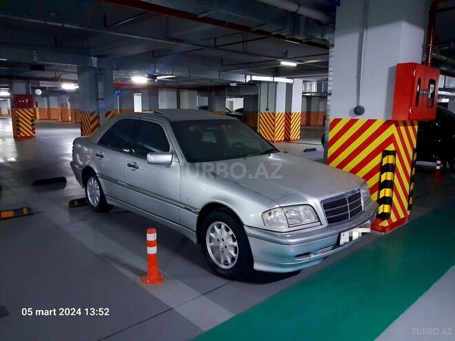 Mercedes C 180 1999, 176,000 km - 1.8 l - Bakı