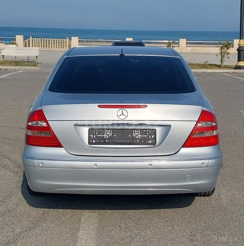 Mercedes E 240 2002, 290,152 km - 2.4 l - Bakı