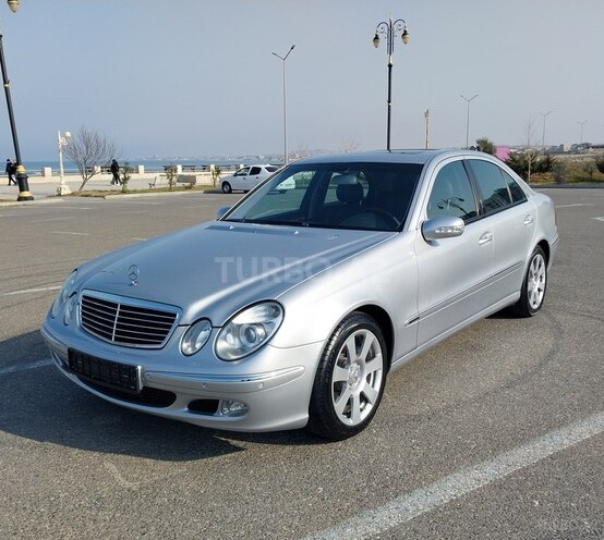 Mercedes E 240 2002, 290,152 km - 2.4 l - Bakı