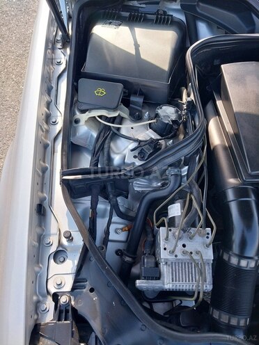 Mercedes E 240 2002, 290,152 km - 2.4 l - Bakı
